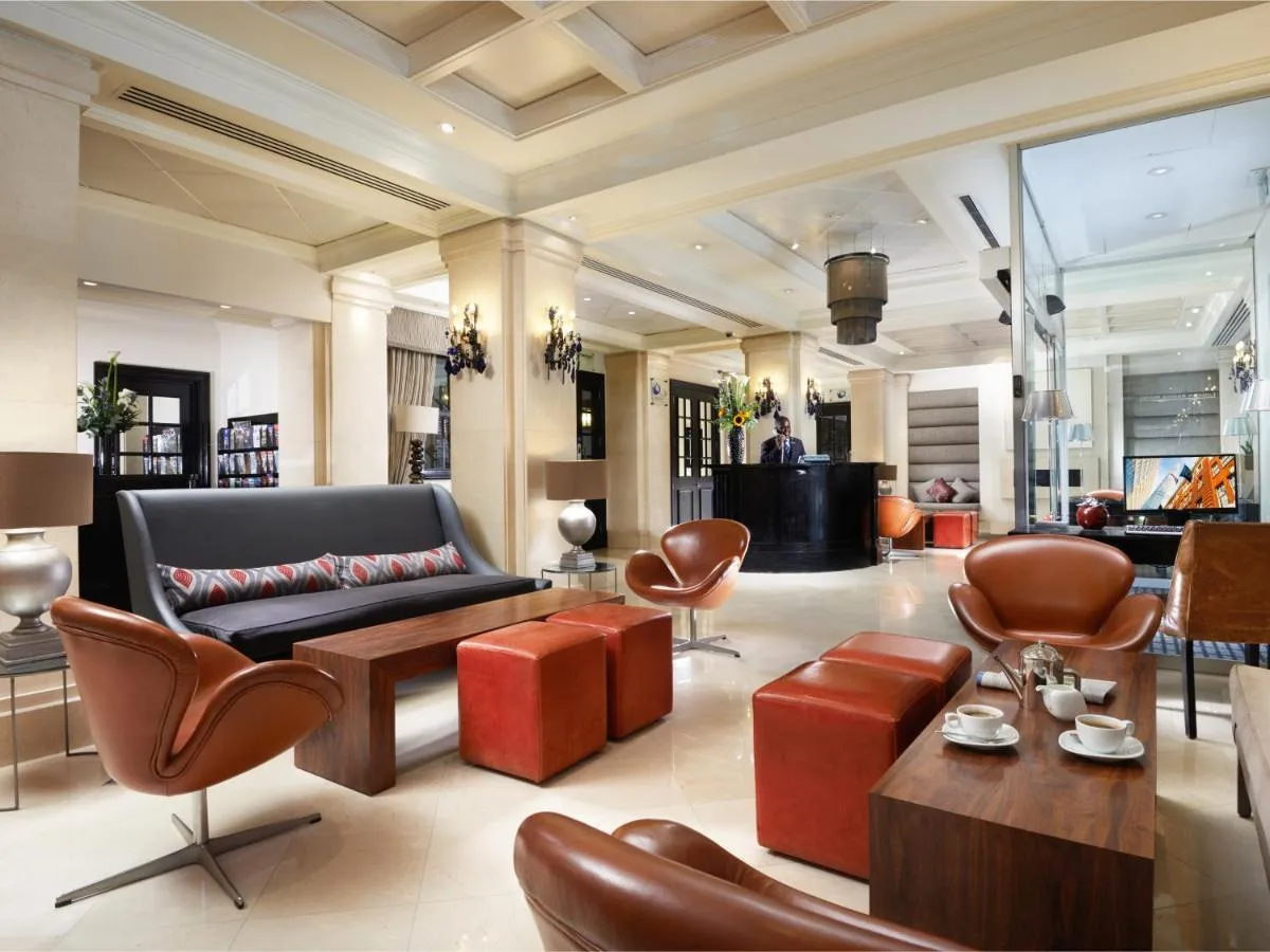 Cosy lounge seating at London Bridge Hotel on London Bridge Street, Southwark